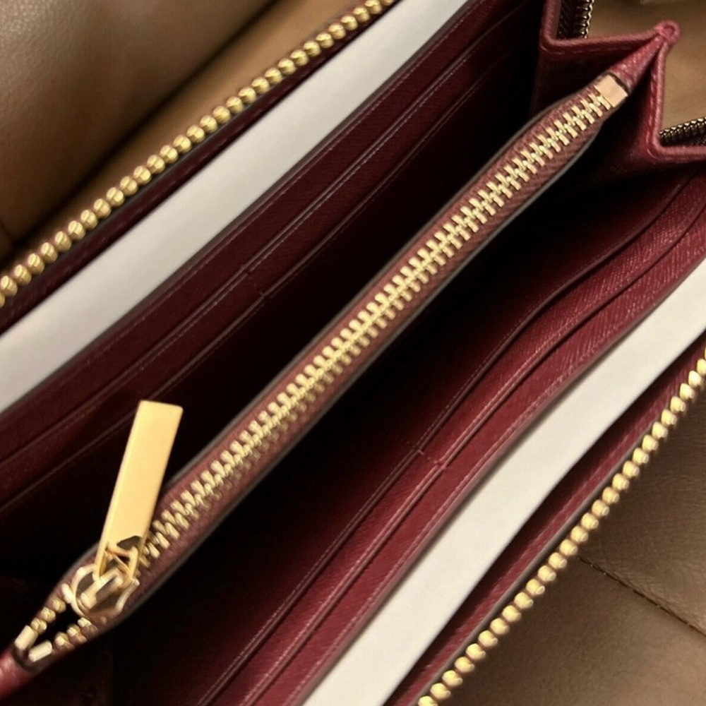 Tory Burch Emerson Wristlet Zip Continental Garnet - Picture 5 of 6